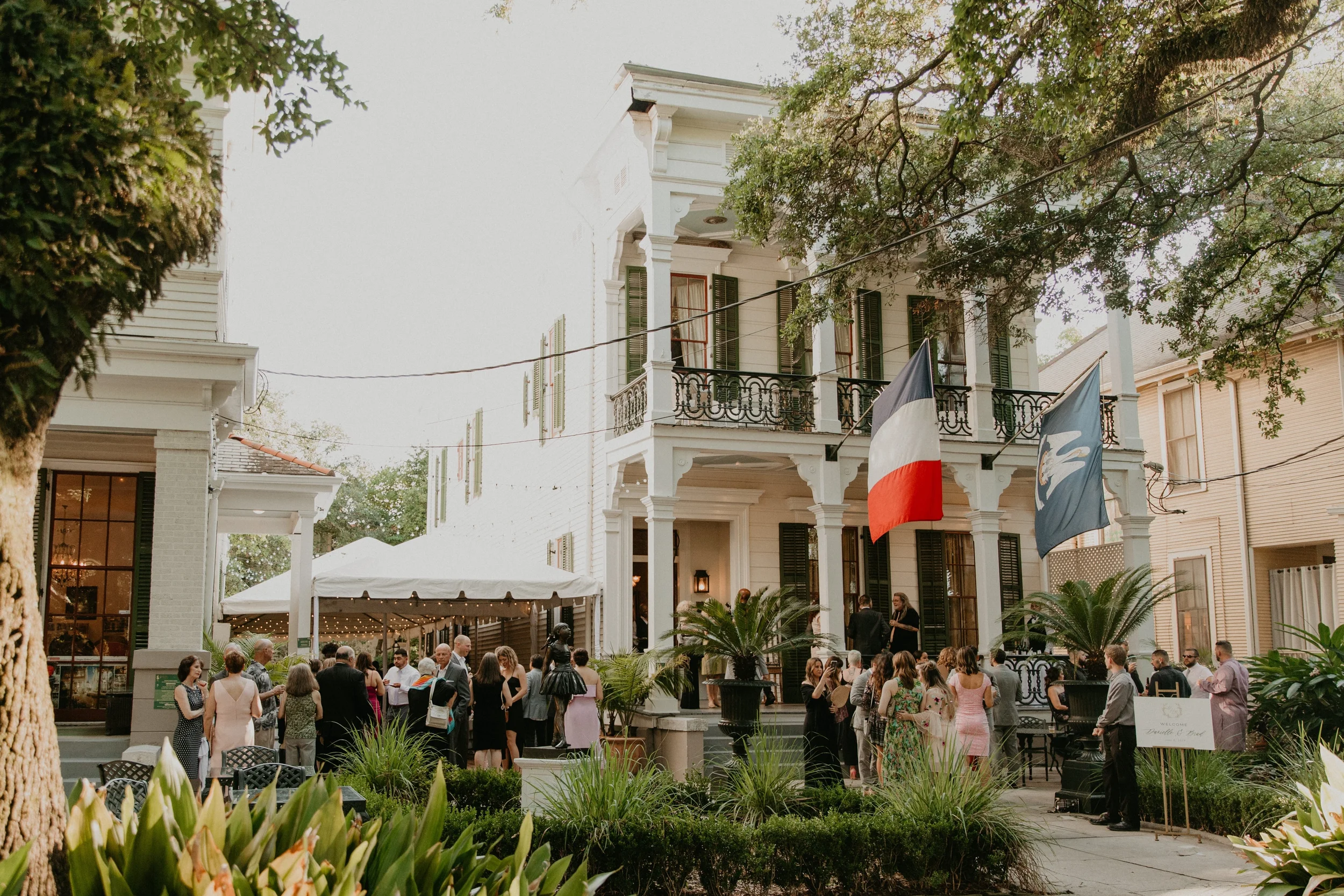 New Orleans wedding venue, French Quarter Wedding Venue, Wedding venue, Esplanade, elope, New Orleans elopement, honeymoon, bride, groom, couple, all inclusive wedding venue, wedding venue hotel, wedd